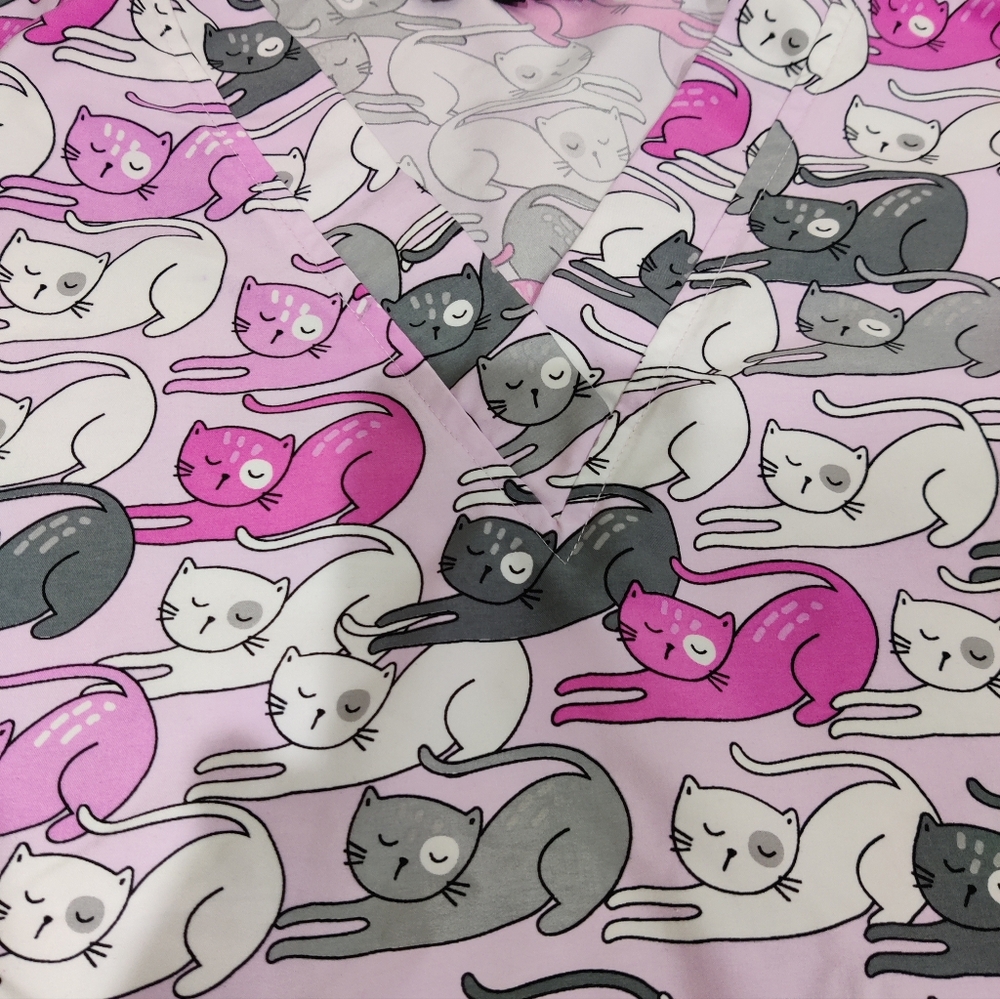 Cassandra O Women’s Scrub Top | Cat Print | Pink Gray Black | Size Small - Picture 5 of 8